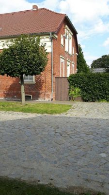 Schöne 3-Raum-Hochparterre-Wohnung in Jerichow