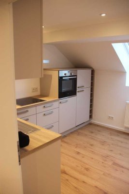 Exklusive 2-Raum-Dachgeschosswohnung mit gehobener Innenausstattung in Bruchköbel