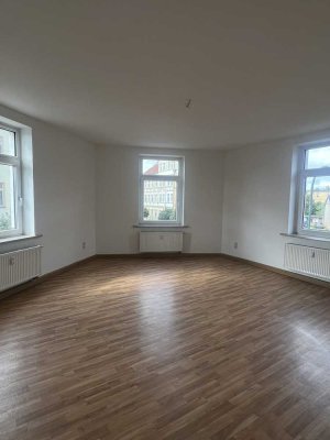 Helle 3-Raum Wohnung im Altbau
