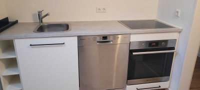 Geräumige 2-Zimmer Dachgeschosswhg. mit Garage