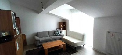 Gemütliche 2-Zimmer-Wohnung, DG, Zentrumsnähe Hofheim