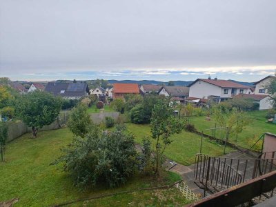 Sonnige 3 Zimmer ETW mit Ausblick!