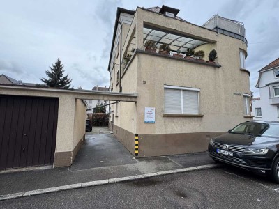 6 Zimmer-EG-Wohnung