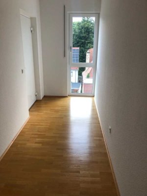 2 Zimmer Penthouse Wohnung mitten in AA Toplage