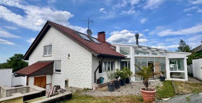 Attraktiver Mix für Selbständige und Gewerbetreibende
***Wohnhaus mit verbundener Werkhalle***