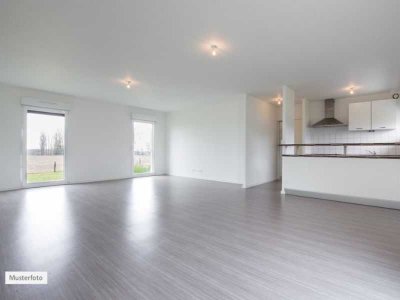Provisionsfrei Einfamilienhaus in 73529 Schwäbisch Gmünd, Pfarrer-Weser-Str.