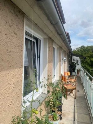 Schöne, lichtdurchflutete 4 Zimmer Wohnungen mit Balkon