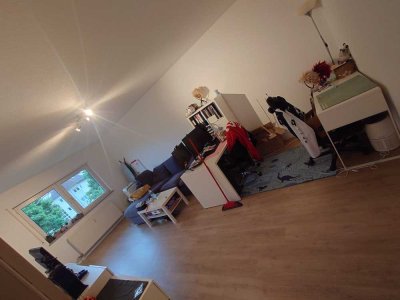 Exklusive, modernisierte 2-Raum-Wohnung mit Einbauküche in Mannheim