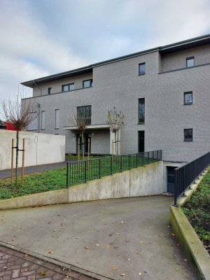 helle 2 Zimmer-Neubauwhg. DG mitte mit EBK zu vermieten