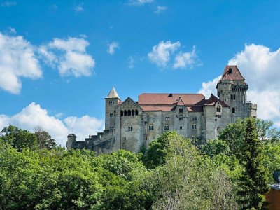 Exklusive Doppelhaushälften mit Traum-Ausblick auf die Burg Liechtenstein – schlüsselfertig mit Terrasse, Garten &amp; Balkon! 4–5 Zimmer für höchste Wohnansprüche!