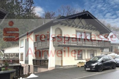 Vielseitig nutzbares Zweifamilienhaus mit zusätzlicher Gewerbeeinheit in Altenahr