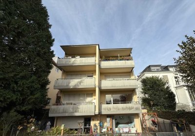 GODESBERG / VILLENVIERTEL: Gepflegte 1,5-Zimmer-Wohnung mit Balkon in Ruhiglage