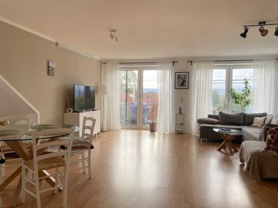 Helle 2-Zimmer-Maisonette-Wohnung mit Balkon