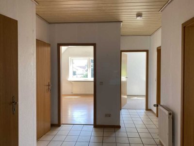 + 3-Raumwohnung im DACHGESCHOSS +