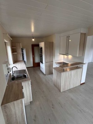 Helle 5-Zimmer Wohnung mit riesiger Terrasse in Bruchsal