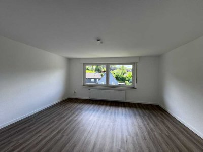 Frisch renovierte 4,0-Zimmer-Wohnung mit Balkon in Ennepetal zu vermieten