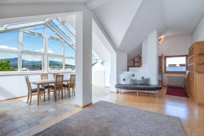 Exklusive Dachgeschosswohnung mit Alpenpanorama
