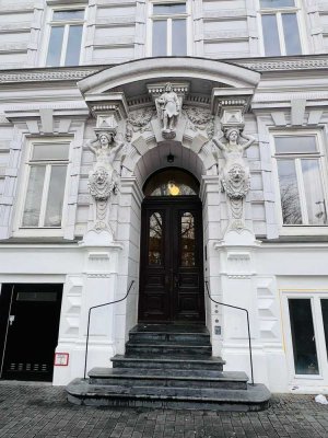Stilvoller Altbautraum am Hansaplatz - Exklusive 4-Zimmer-Wohnung mit Luxusbad, Sauna & Balkon