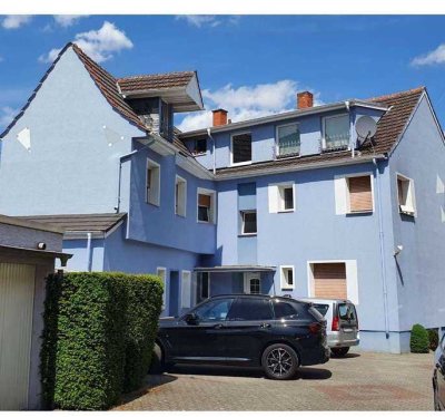 Stilvolle, modernisierte 2-Zimmer-Wohnung mit EBK in Viernheim