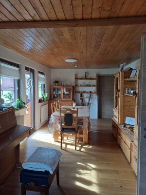 Renovierte 4-Zimmer-Wohnung im 1. OG mit Garage in Loßburg