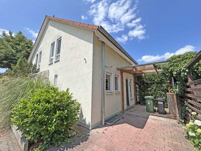 5691 - Attraktive Doppelhaushälfte mit Terrasse, Stellplatz und Garage in Hochstetten!