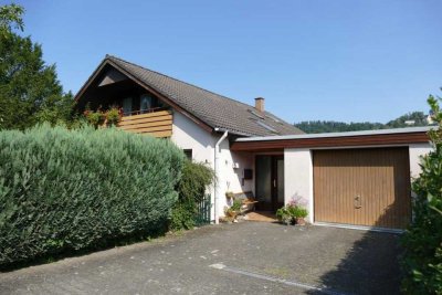 Ein Haus für die ganze Familie mit großem Garten herrlich gelegen - sofort frei!