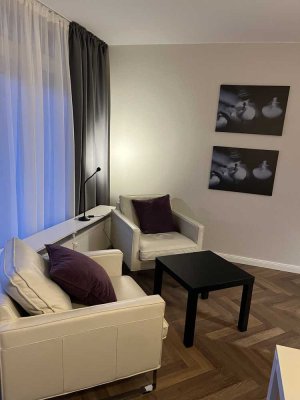 Helle möblierte 1,5-Zimmer-Wohnung mit Balkon und EBK in Hamburg