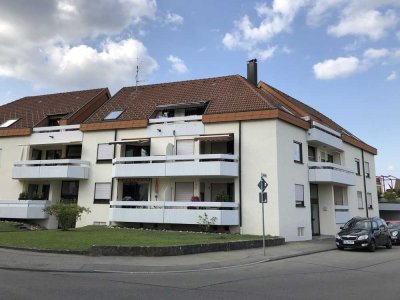 Wunderschöne, helle und ruhige 4 Zi-DG-Wohnung mit Ausblick, Balkon und TG-Stellplatz