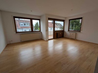 Helle 2 Zimmer Wohnung in Esslingen Serach mit Südbalkon in ruhiger und doch zentraler Lage