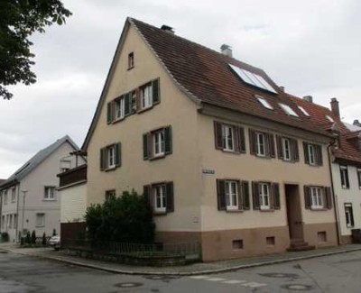Großes Zweifamilienhaus mit Doppelgarage - im Stadtzentrum !