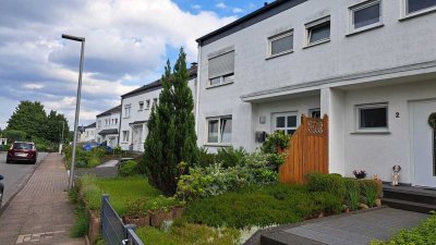 Gepflegte 6,5-Zimmer-Doppelhaushälfte mit EBK in Bielefeld Hillegossen
