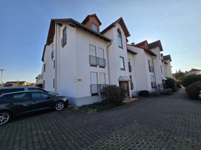 Sehr gepflegte, gut geschnittene Eigentumswohnung mit Abstellplatz und Tiefgaragenplatz in Leimen !
