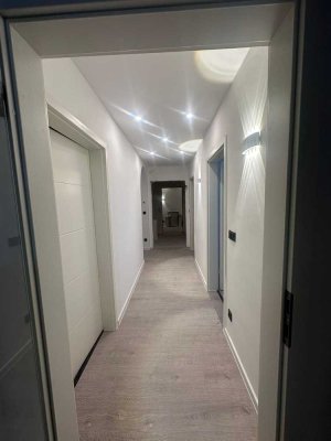 Luxuriöse 4-Zimmer-Wohnung mit Balkon in Bad Lippspringe