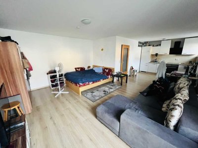 stilvoll 1-Raum-Wohnung mit gehobener Innenausstattung mit Balkon und Einbauküche in Dachau
