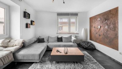 Top gepflegt möblierte 3-Zimmer-Wohnung mit Einbauküche und Balkon direkt am Wochenmarkt
