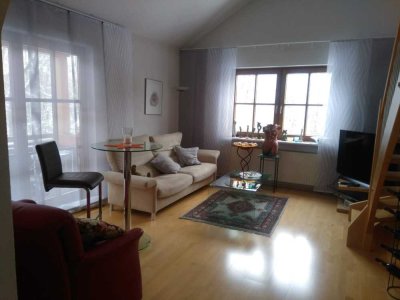 Helle 3 Zimmer Galerie-Wohnung (teilmöbliert) in Toplage am Englischen Garten mit Lechblick