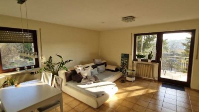 3-ZW mit Balkon in ruhiger Hanglage von Versbach!