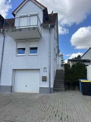 Schöne 4-Zimmer-Doppelhaushälfte mit EBK in Saulheim