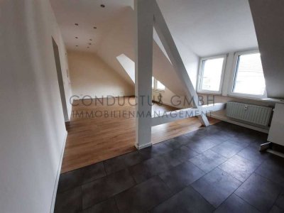 ***Gemütliche Dachgeschoßwohnung im Altbau mit Flair***
