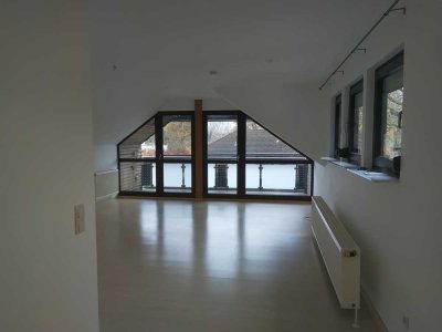 Ansprechende 3-Zimmer-DG-Wohnung mit Balkon und EBK in Lehrte-Immensen