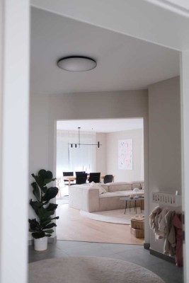 Neubau in zentraler Lage mit großem Garten für eine Familie oder Mehrgenerationenhaus