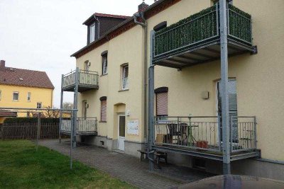 neu renovierte DG-Wohnung, attraktiver Wohnstandort mit kompletter Anbindung