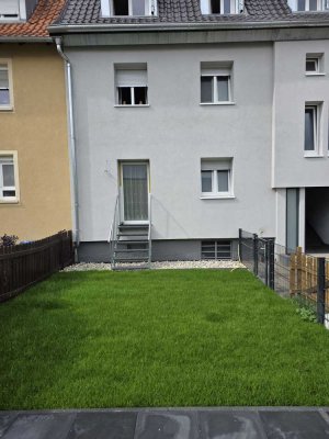 +TOP NEU renovierte 2 ZKB+4,75% Rendite+neue EBK+eigener Gartenanteil ca. 30qm+Terrasse+Tageslichtba