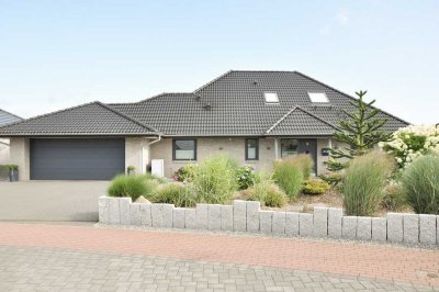 Exklusives Haus mit Sauna und Einliegerwohnung in ruhiger Lage           ZWISCHEN DEN MEEREN!