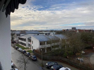 Geschmackvolle 3 Zimmerwohnung mit EBK, Klima und Loggia - ideal für Paare!