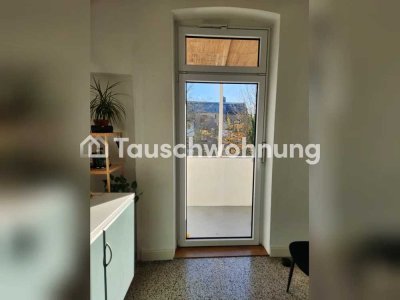 Tauschwohnung: Biete 2 Zimmer Altbau, suche kleinere Wohnung