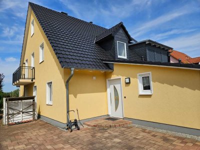 Doppelhaushälfte mit Garten