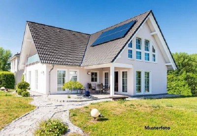 Modernes Einfamilienhaus mit Tiefgarage