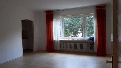 Schönes und helles Einzimmerappartement mit Einbauküche im m Hochparterre im Hochparterre /EG