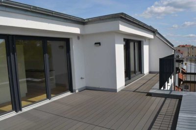 Dachgeschoss mit Terrasse und Aufzug - Erstbezug